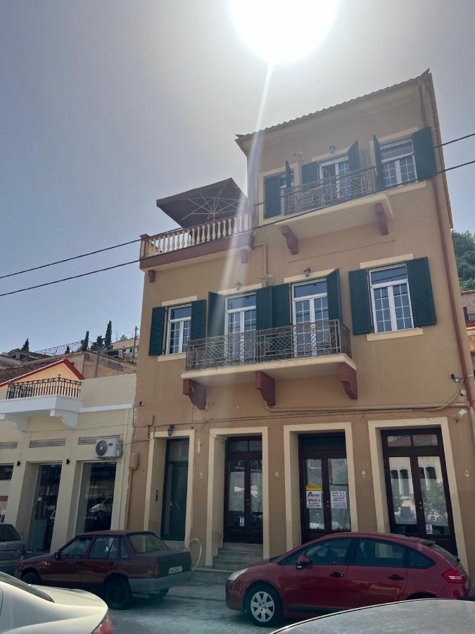Amfitrion City Gytheio Exterior foto